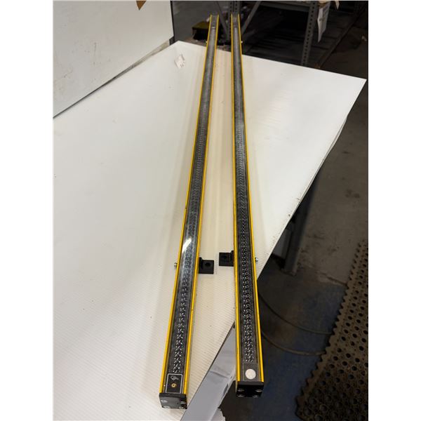 Set of Allen-Bradley Light Bars #445L-T4L1200YD & #445L-R4L1200YD