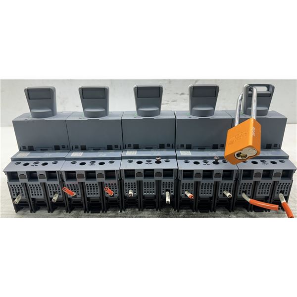 (5) Siemens #3VA5195-6ED31-0AA0 / 3VA9137-0EK11 Circuit Breakers