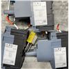 Image 7 : (3) Siemens #3VA5195-6ED31-0AA0 / 3VA9137-0EK11 Circuit Breakers