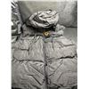 Image 1 : Hewinze Hooded Heated Vest for Men/Women with Rechargeable Battery Pack (Size 2XL) - New!