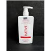 Image 1 : Native Candy Cane Volumizing Shampoo 487ml - New