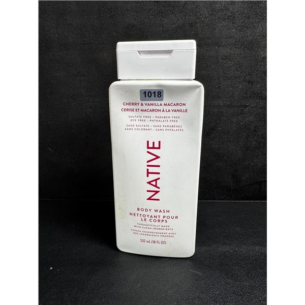 Native Cherry and Vanilla Macaron Body Wash 532ml - New