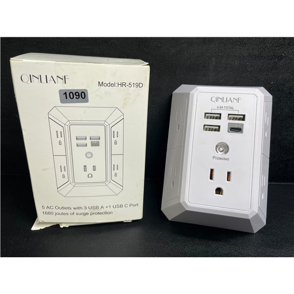 1 Wall Outlet Extender with USB-Ports - New