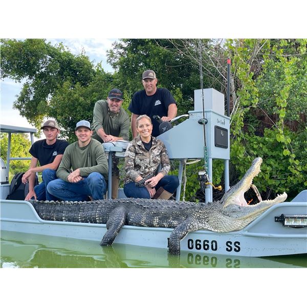 3-day/2-night Florida American Alligator (One) and Wild Hog Hunt for Two Hunters