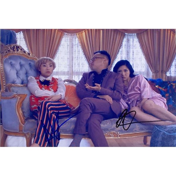 Crazy Rich Asians cast facsimile signed  photo