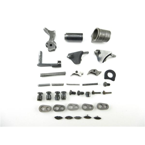 UNKNOWN ASSORTED 1911 PARTS LOT