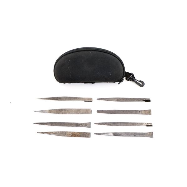 VINTAGE STOCK CHECKERING SET