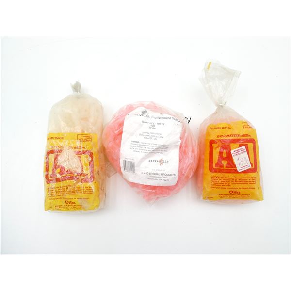 ASSORTED PLASTIC WADS LOT