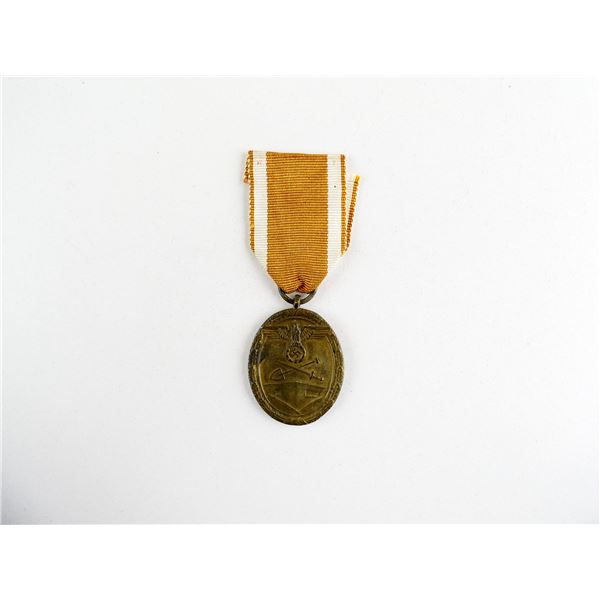 WWII GERMAN WEST WALL MEDAL