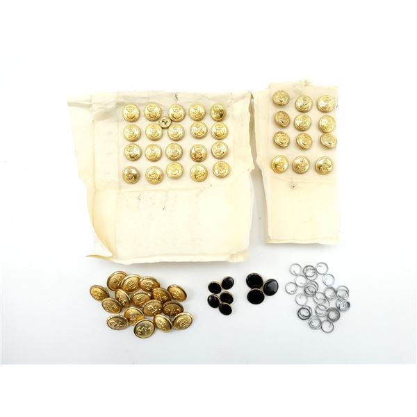 ASSORTED WWII / POST-WWII CANADIAN MILITARY BUTTONS LOT