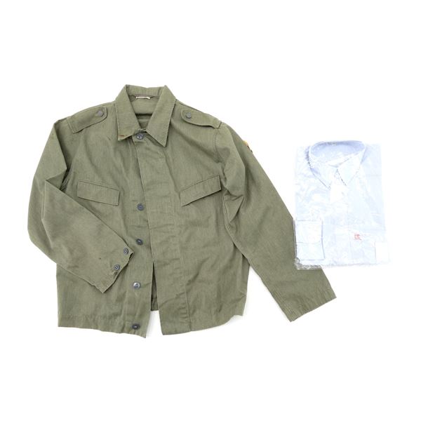 EAST / WEST GERMAN MILITARY CLOTHING LOT
