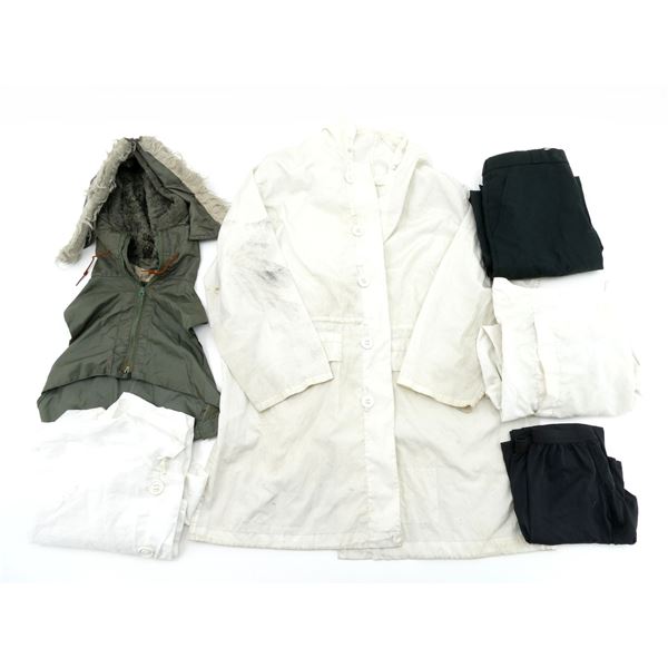 ASSORTED CANADIAN / U.S. MILITARY WHITE CAMO / WINTER CLOTHING LOT