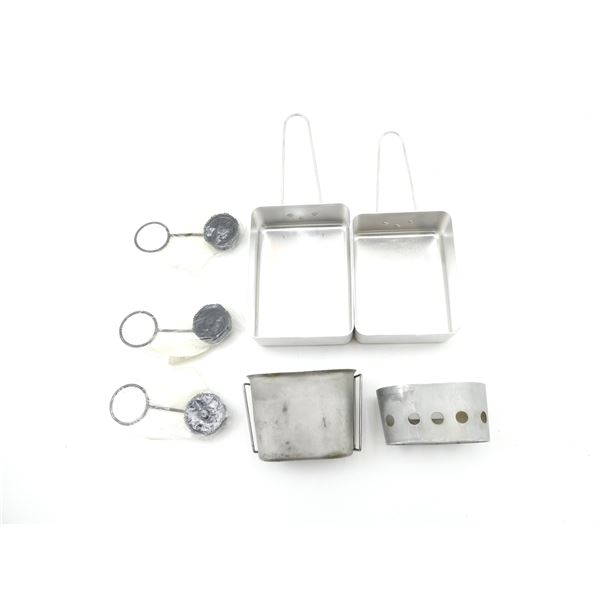 ASSORTED MILITARY MESS TINS, CANTEEN CUP AND LIDS LOT