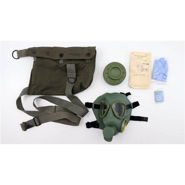 YUGOSLAVIAN M-59 GAS MASK KIT