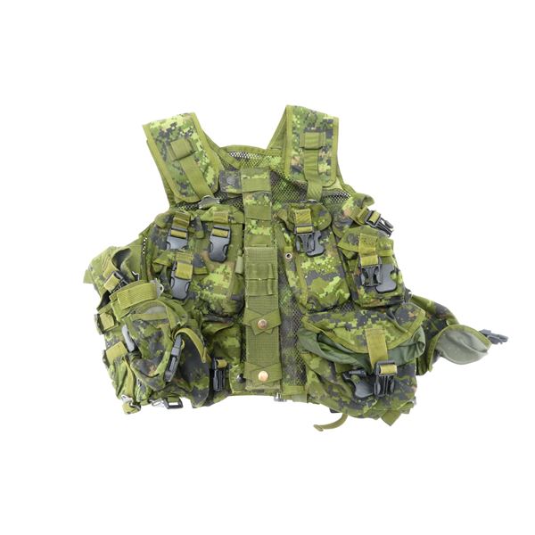 CANADIAN MILITARY TACTICAL VEST, SIZE MEDIUM