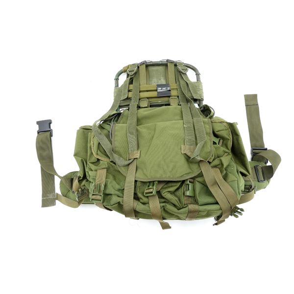 CANADIAN MILITARY / MILITARY STYLE RUCKSACK