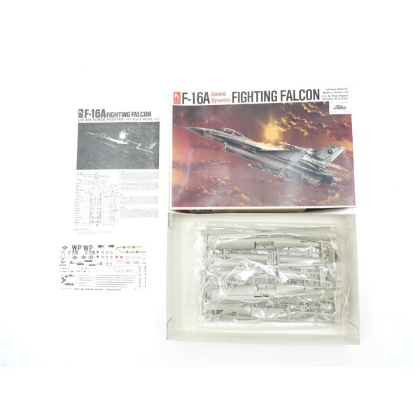 HOBBY CRAFT U.S. AIR FORCE F-16A FIGHTING FALCON MODEL KIT