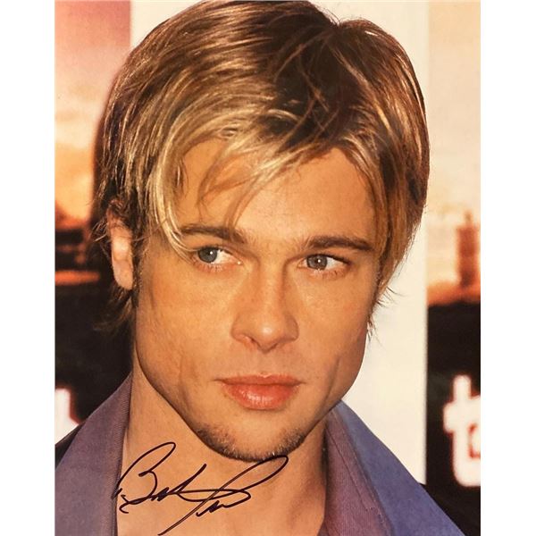 Brad Pitt Signed Photo. GFA Authenticated