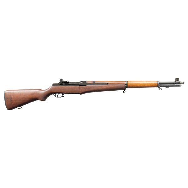 US SPRINGFIELD M1 GARAND SEMI-AUTO MILITARY RIFLE.