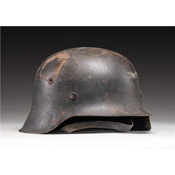 WWII GERMAN LUFTWAFFE M42 SINGLE DECAL HELMET.