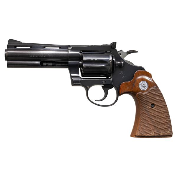 COLT DIAMONDBACK DOUBLE ACTION REVOLVER.