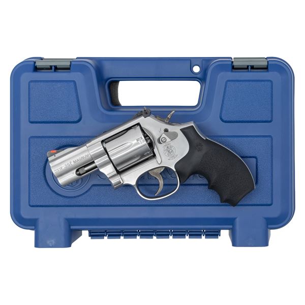 SMITH & WESSON MODEL 686-6 DA REVOLVER.