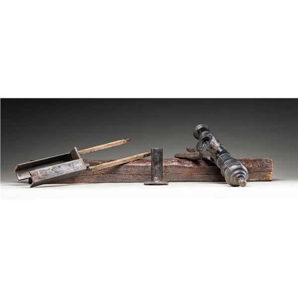 US MARKED MANITWOOC GREY FOUNDRY SWIVEL GUN.