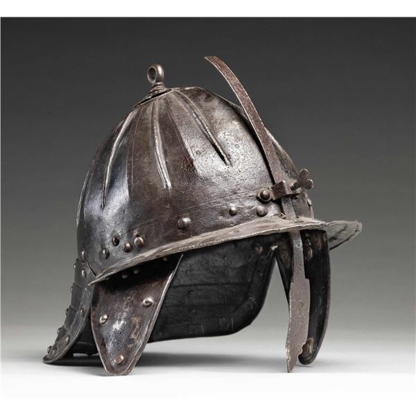EUROPEAN LOBSTERTAIL HELMET.