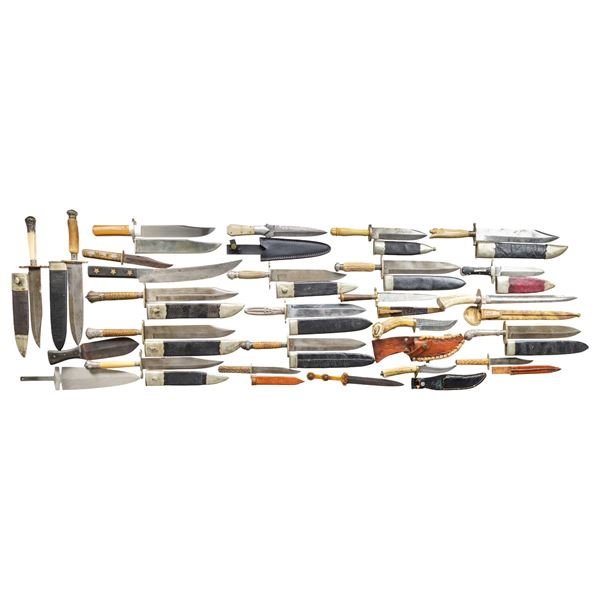 LARGE GROUP OF 20th CENTURY BOWIE KNIVES.
