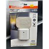 Image 2 : Sylvania LED Night Light, Soccer Ball Design, Plug-In, Automatic