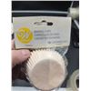 Image 3 : Wilton Baking Cups, 10×75 count