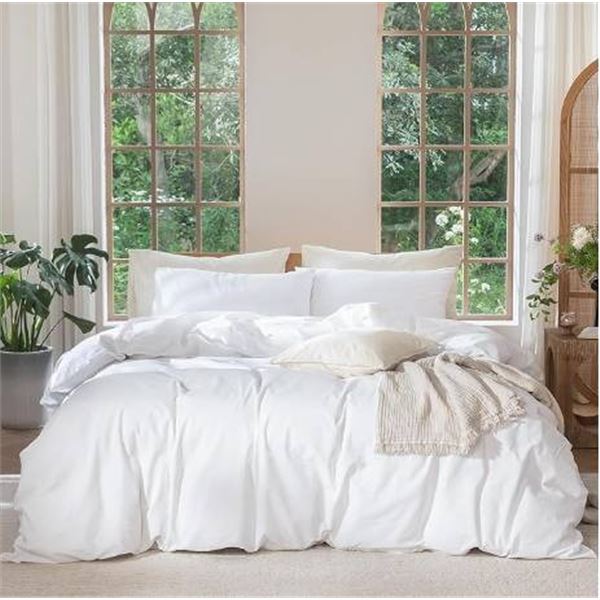 Moomoo Queen Size White Duvet cover set – 2 Pillow Covers 1 Duvet Cover