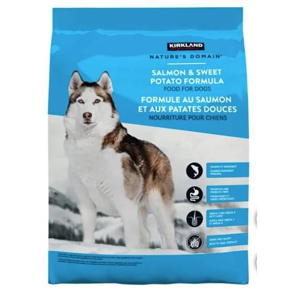 Kirkland Signature Nature’s Domain Salmon & Sweet Potato Dog Food, 15.87 kg (35 lb)