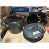 Image 1 : 11-Piece Nonstick Cookware Set With Glass Lids and Metal Handles