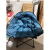 Image 3 : MAC Folding Chair with Carrying Bag, 200 lb Load Capacity, Blue