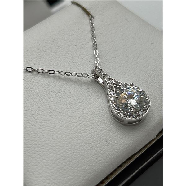 $980 APPRAISED DROP 1.00 CARAT SOLITAIRE PENDANT AND CHAIN