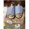 Image 2 : Silverts Womens Size 8-Extrawide Open-Toe Sandals