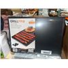 Image 2 : GrillPro 91212 Cast Iron Griddle, Double-Sided