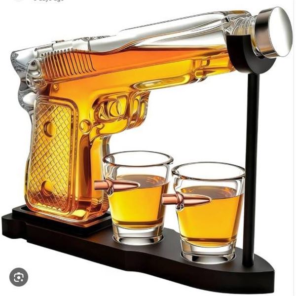 X004688A0F Gun-Shaped Decanter with Glasses and Stand