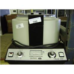 BD DYNAC II CENTRIFUGE
