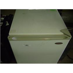HAIER MINI FRIDGE