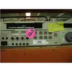 PANASONIC AG-7350 VCR