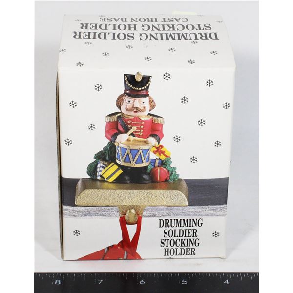 DRUMMING SOLDIER STOCKING HOLDER