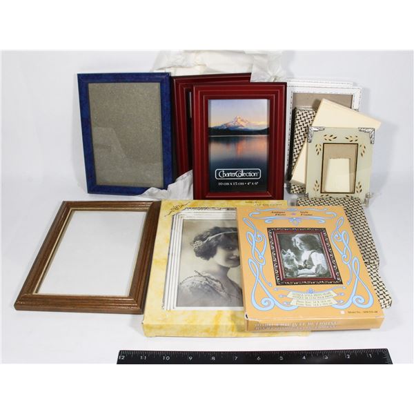 LOT OF PICTURE FRAMES INCLUDING