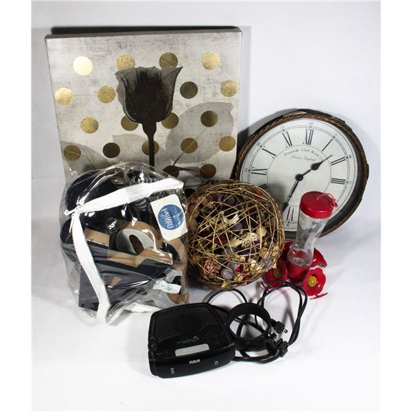 BOX OF HOME DÉCOR AND MORE INCLUDING