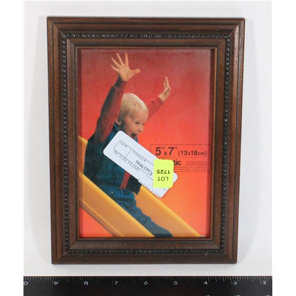 PICTURE FRAME