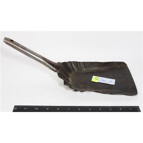 ANTIQUE HAND COAL SHOVEL