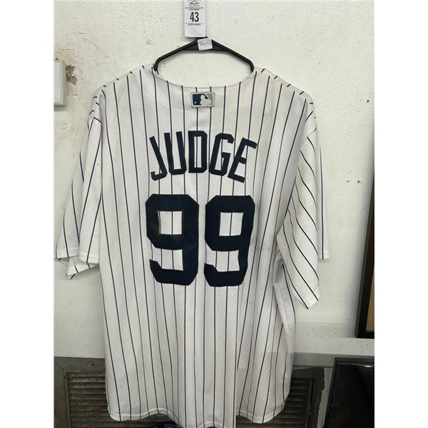 NY Yankees XL Jersey Judge 99
