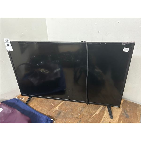 Vizio Approx. 33"  LED  TV