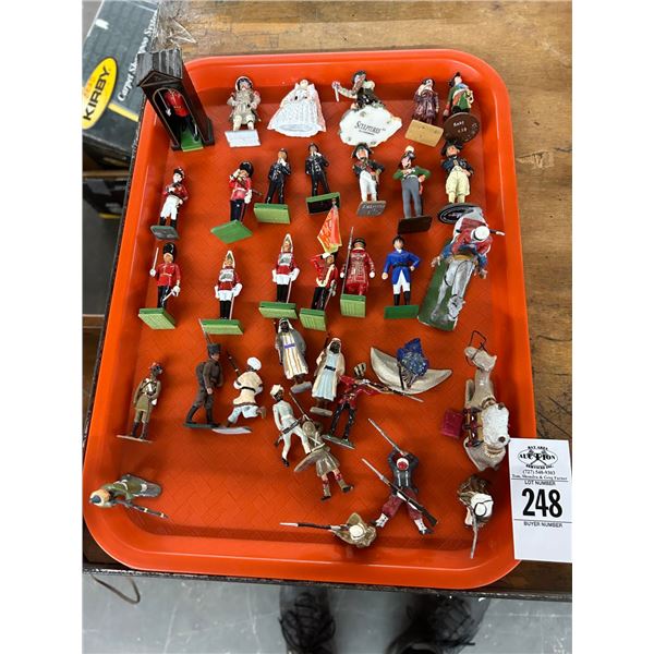 Vintage Metal Toy Soldiers/Figurines